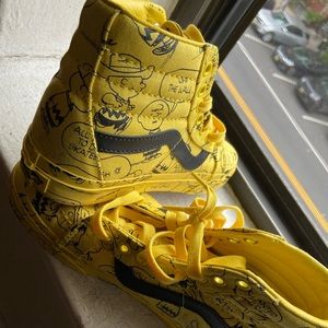 Yellow and black high top vans worn once